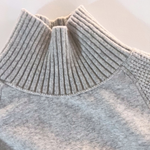 RARE Daily Practice by Anthropologie Cutout Tunic Sweater Gray Small EUC - Picture 4 of 7